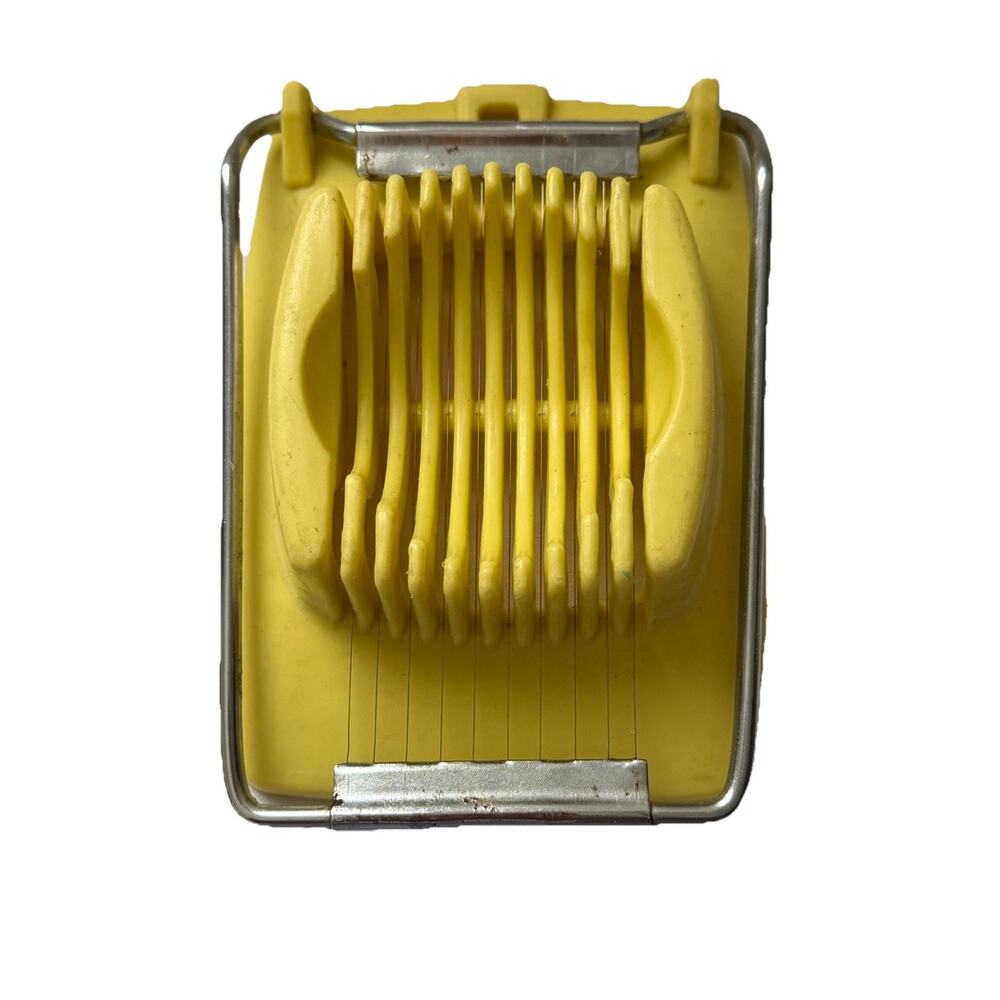 Vintage Ekco Plastic Yellow Slicer Boiled Egg Strawberry
